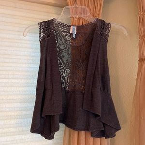 Codigo Drapy Lace Crochet Olive Festival Style Knit Vest